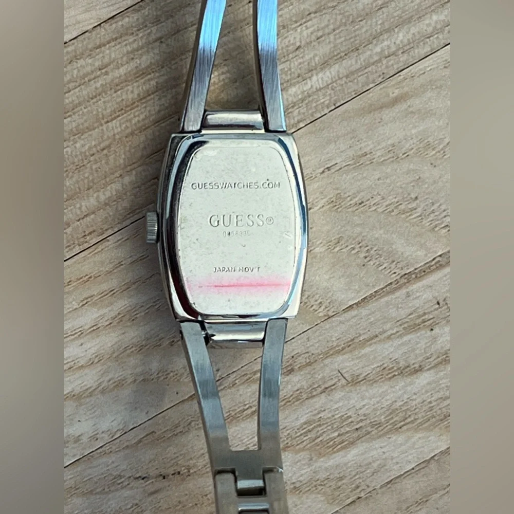 Guess Ladies Watch Crystal Embellishments Silver Dial Stainless Bracelet NWOT